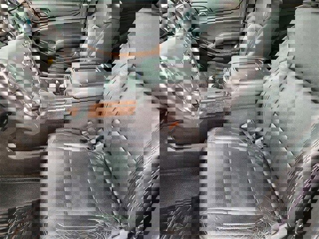 Used 2016 Chevrolet Suburban LT image 16