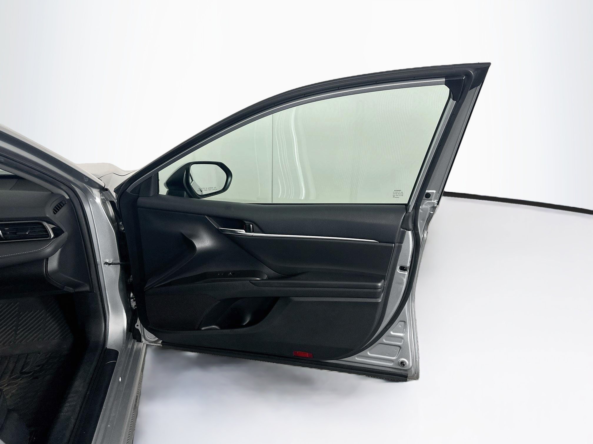 Used 2023 Toyota Camry SE FWD image 30