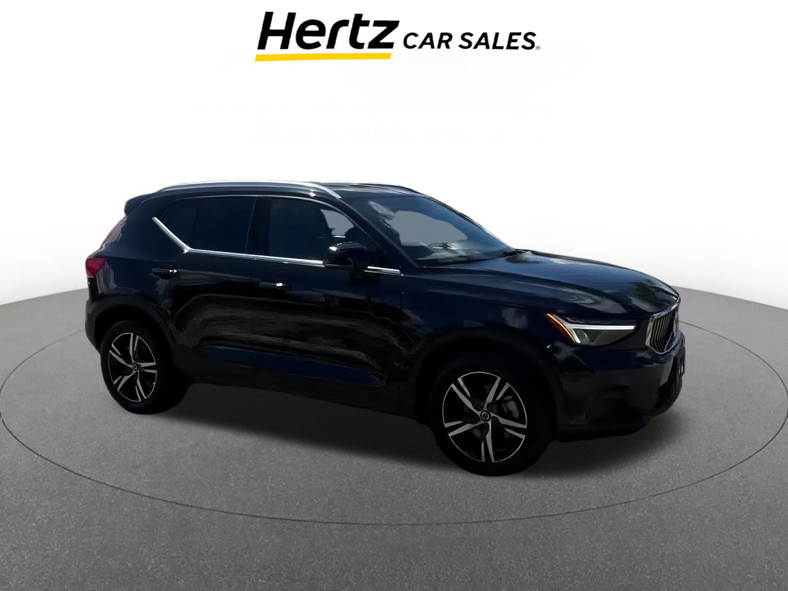 Used 2024 Volvo XC40 B5 Core