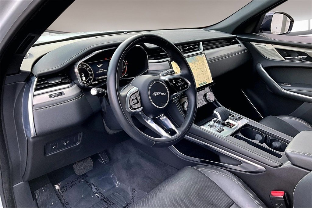Used 2025 Jaguar F-PACE R-Dynamic S image 15