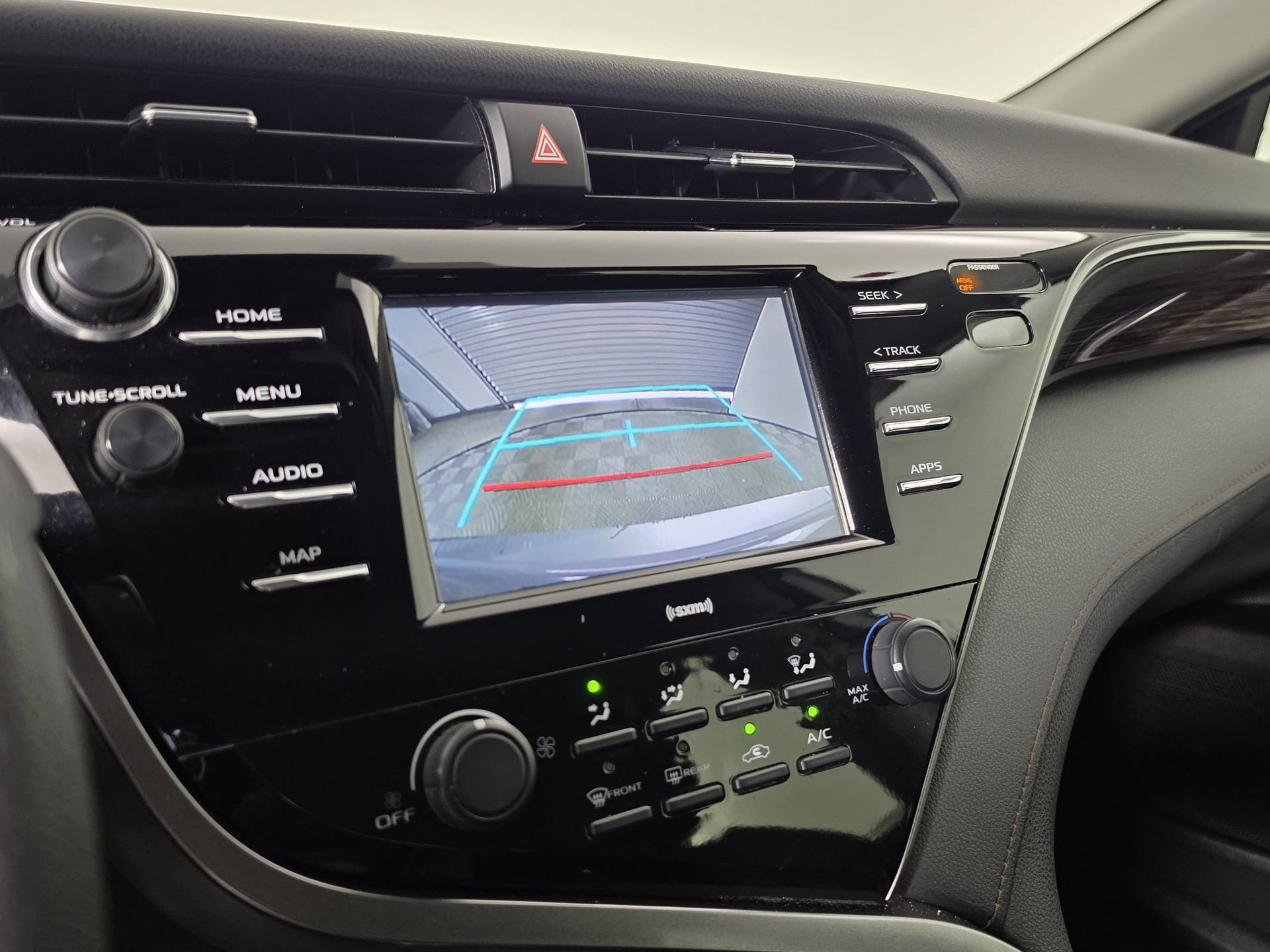 Used 2020 Toyota Camry LE FWD image 25