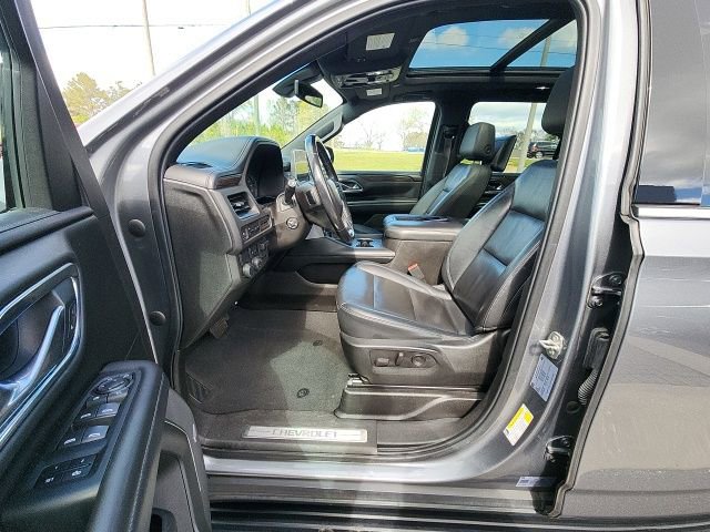 Used 2021 Chevrolet Suburban LT w/ LT Signature Package RWD image 26