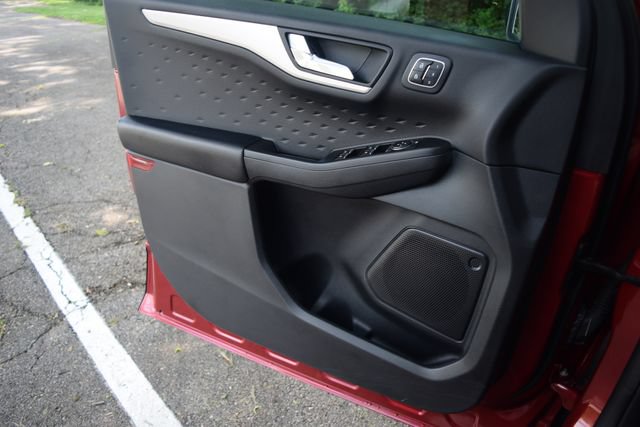 Used 2020 Ford Escape SEL AWD/4WD image 18