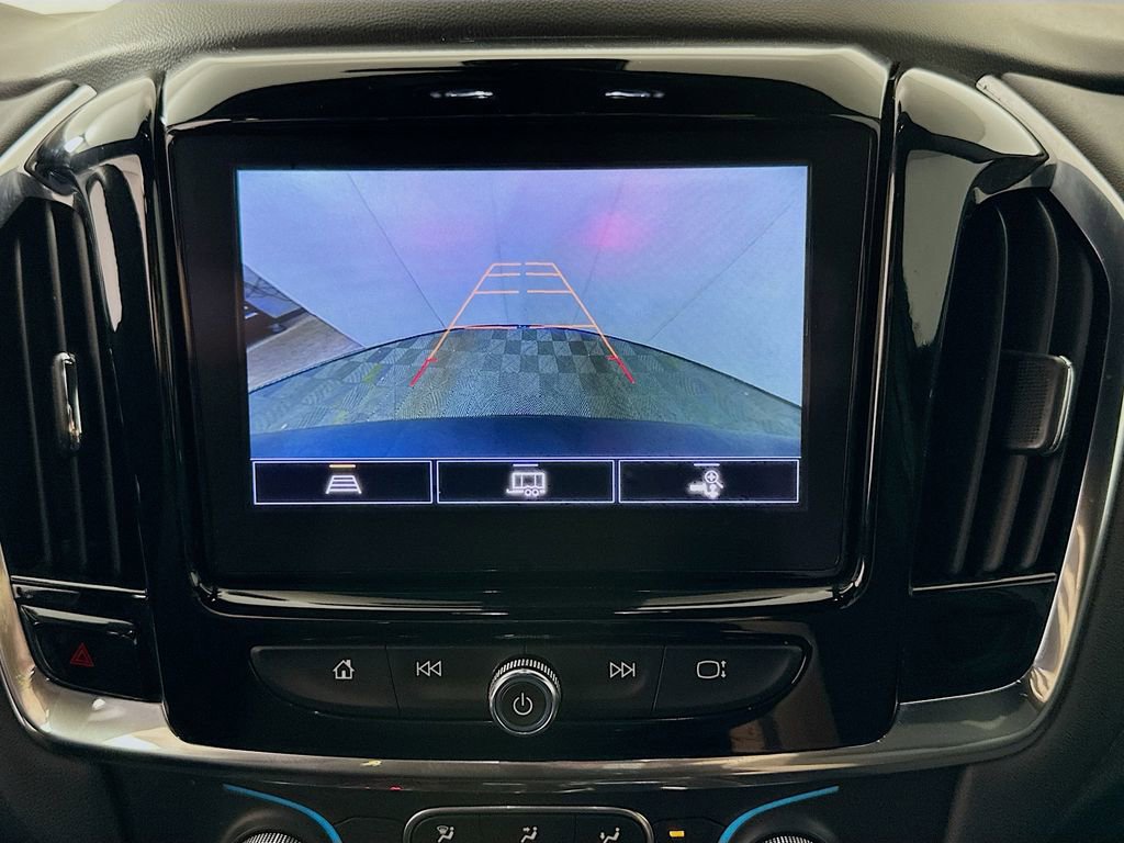 Used 2023 Chevrolet Traverse LT image 13