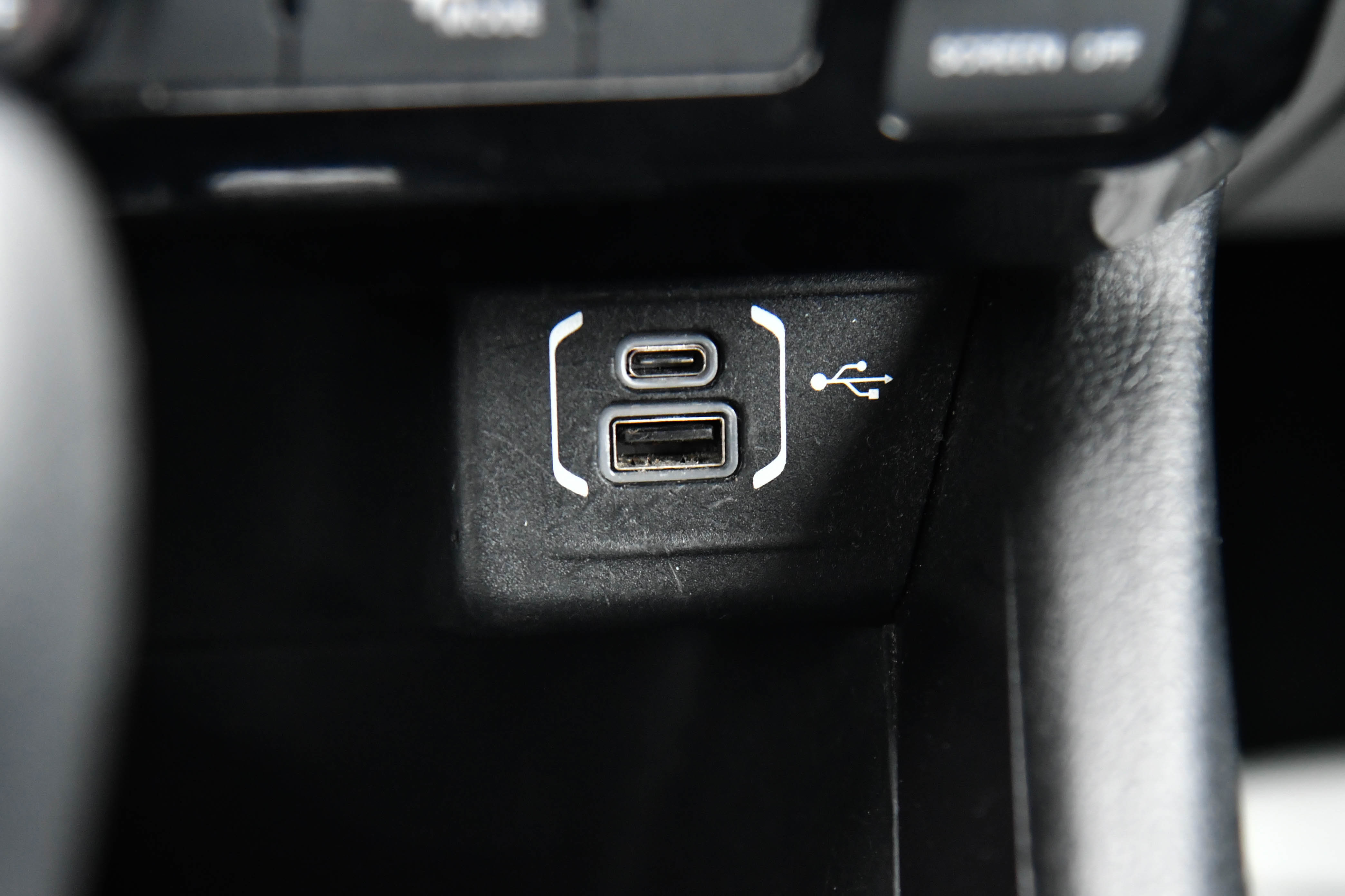 Used 2023 Jeep Compass Sport image 25