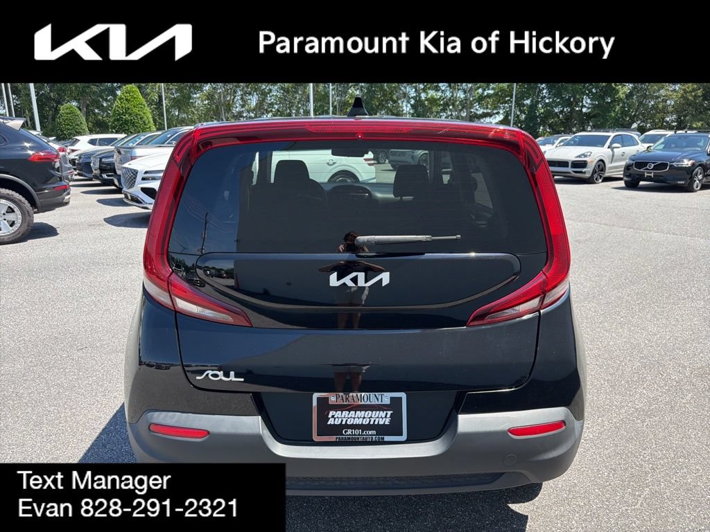 Used 2022 Kia Soul LX w/ Technology Package FWD image 8