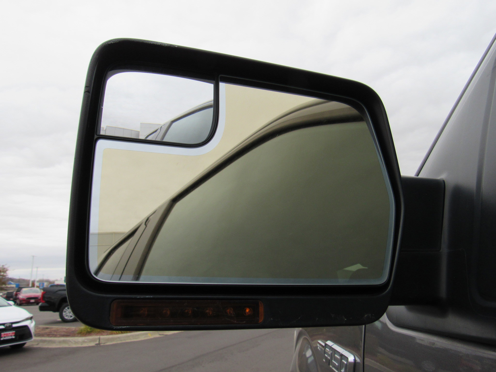 Used 2014 Ford F150 XLT w/ XLT Chrome Package image 10