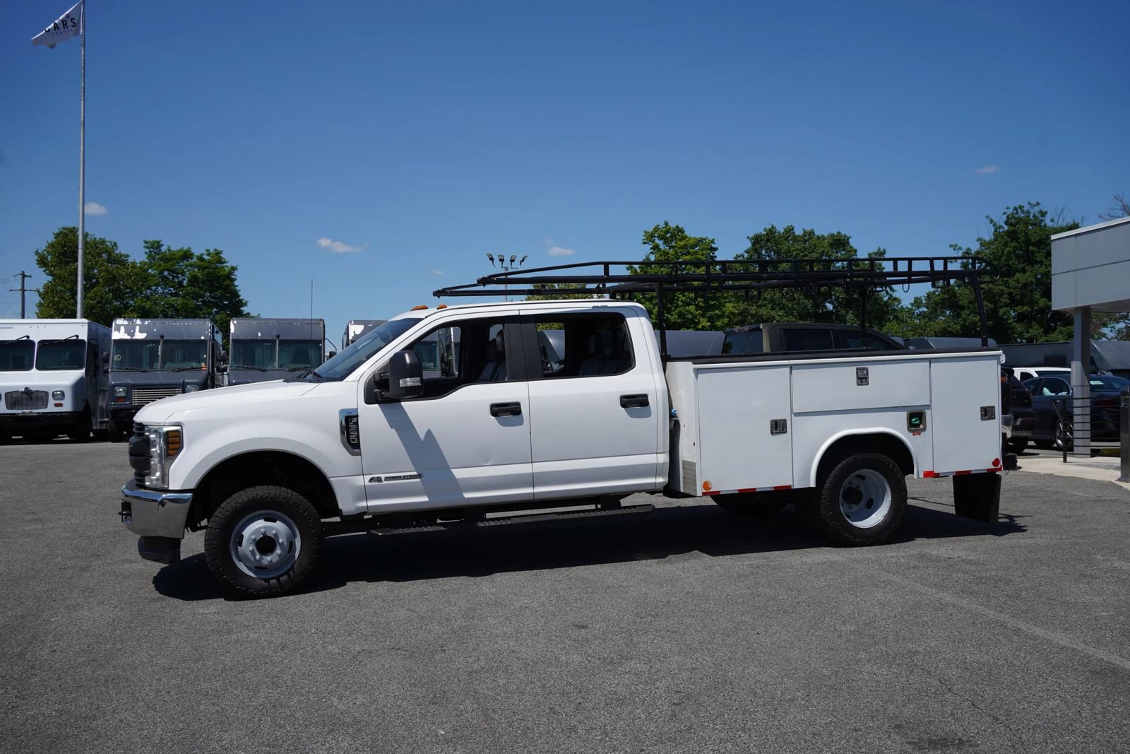 Used 2019 Ford F350 XL w/ Power Equipment Group AWD/4WD image 1