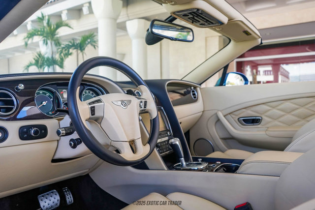 Used 2014 Bentley Continental GT image 36