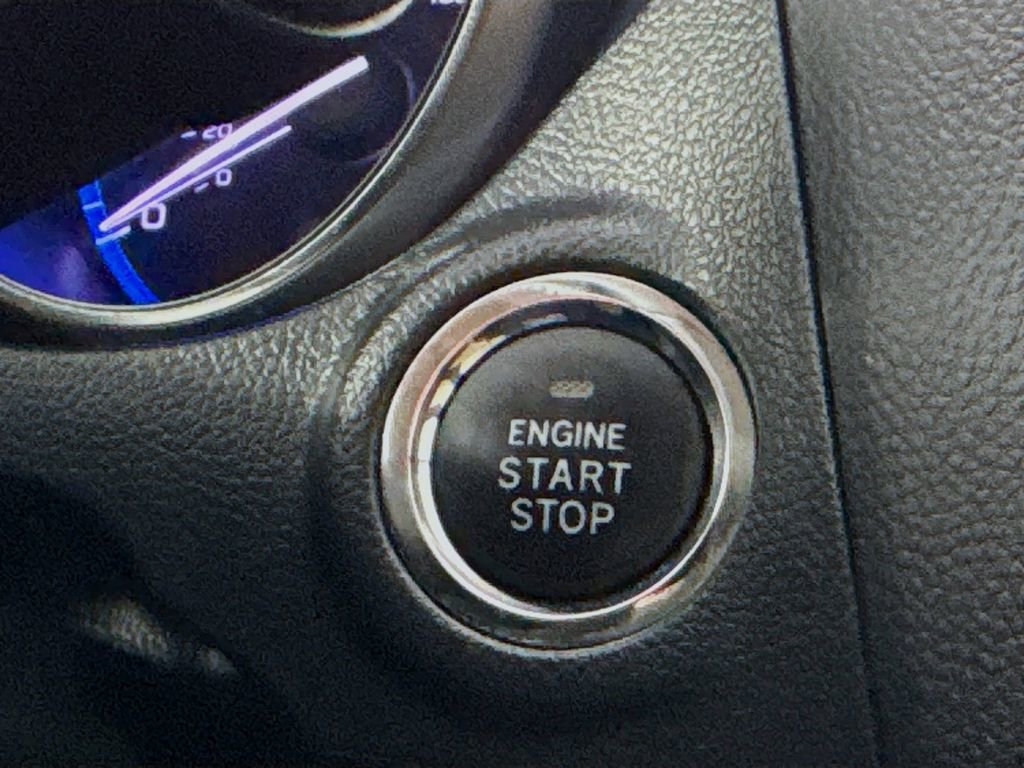 Used 2019 Subaru Outback 2.5i Limited w/ Popular Package #2 image 19