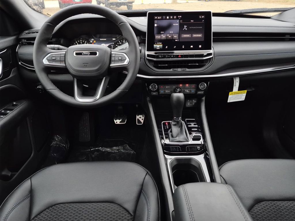 New 2026 Jeep Compass Latitude image 16