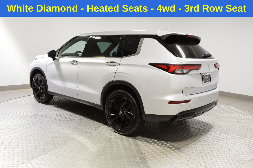 Used 2023 Mitsubishi Outlander SE AWD/4WD image 14