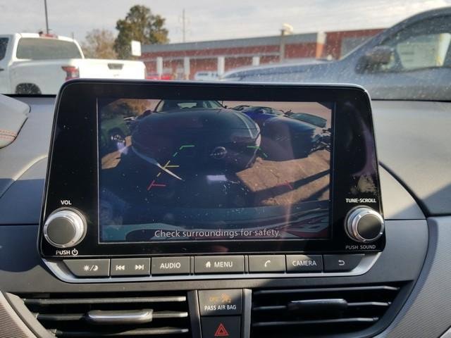 New 2025 Nissan Altima 2.5 SR image 13