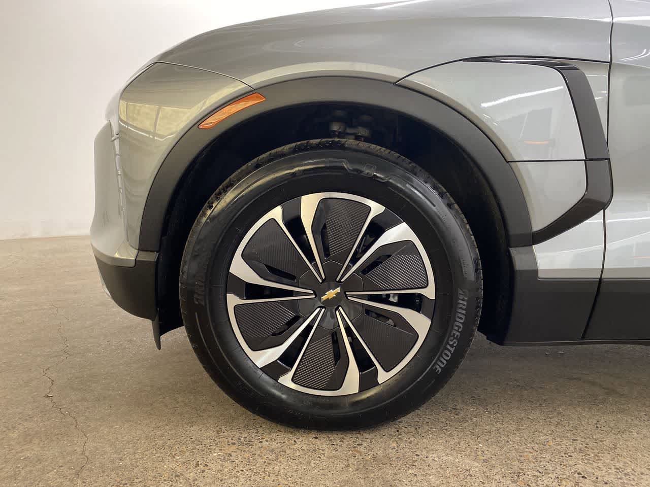 Used 2024 Chevrolet Blazer EV LT AWD/4WD image 11