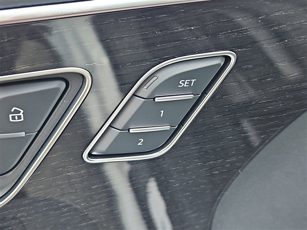 New 2025 Audi Q7 3.0T Premium Plus image 13
