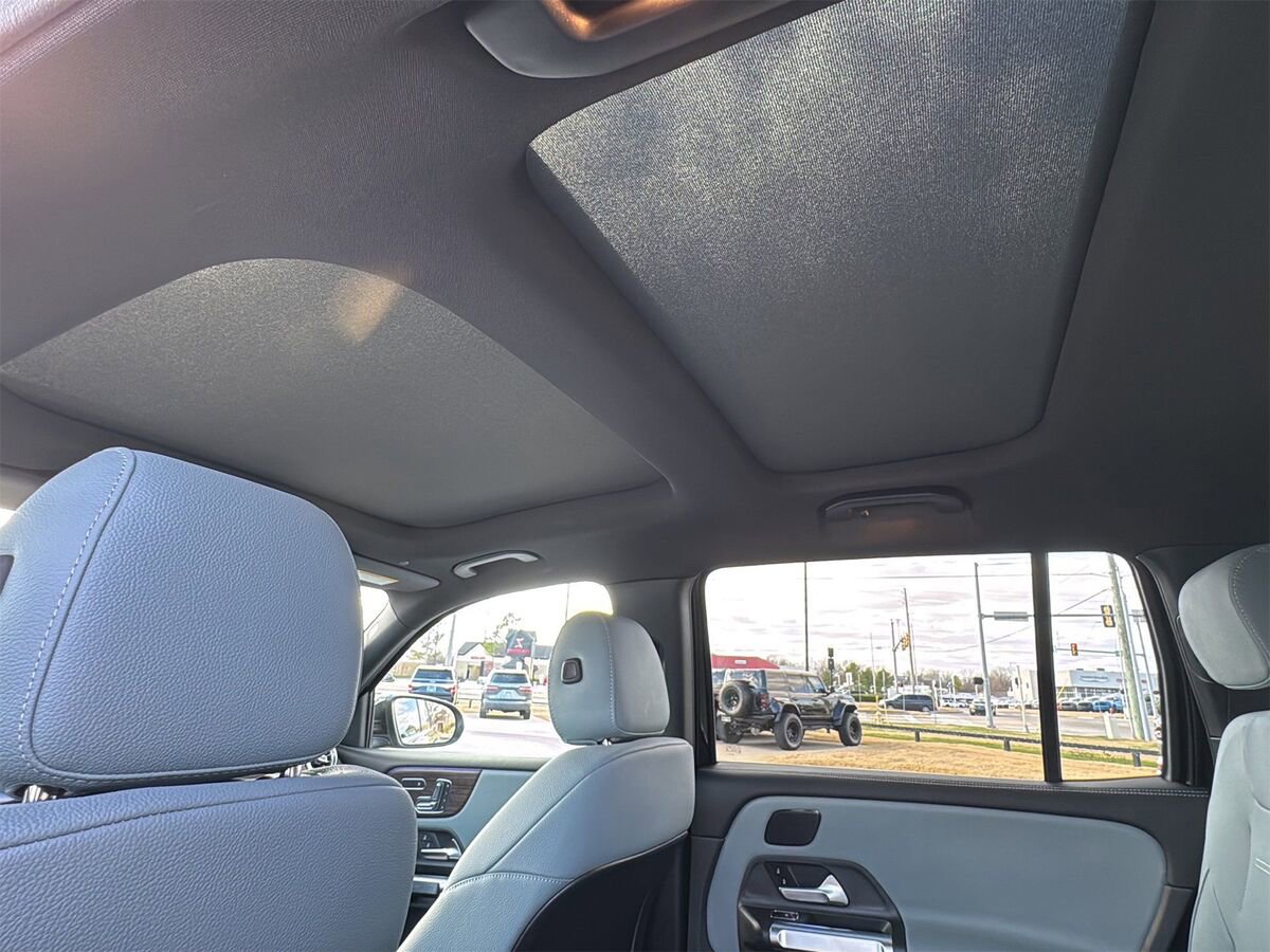 New 2026 Mercedes-Benz GLB 250 image 14