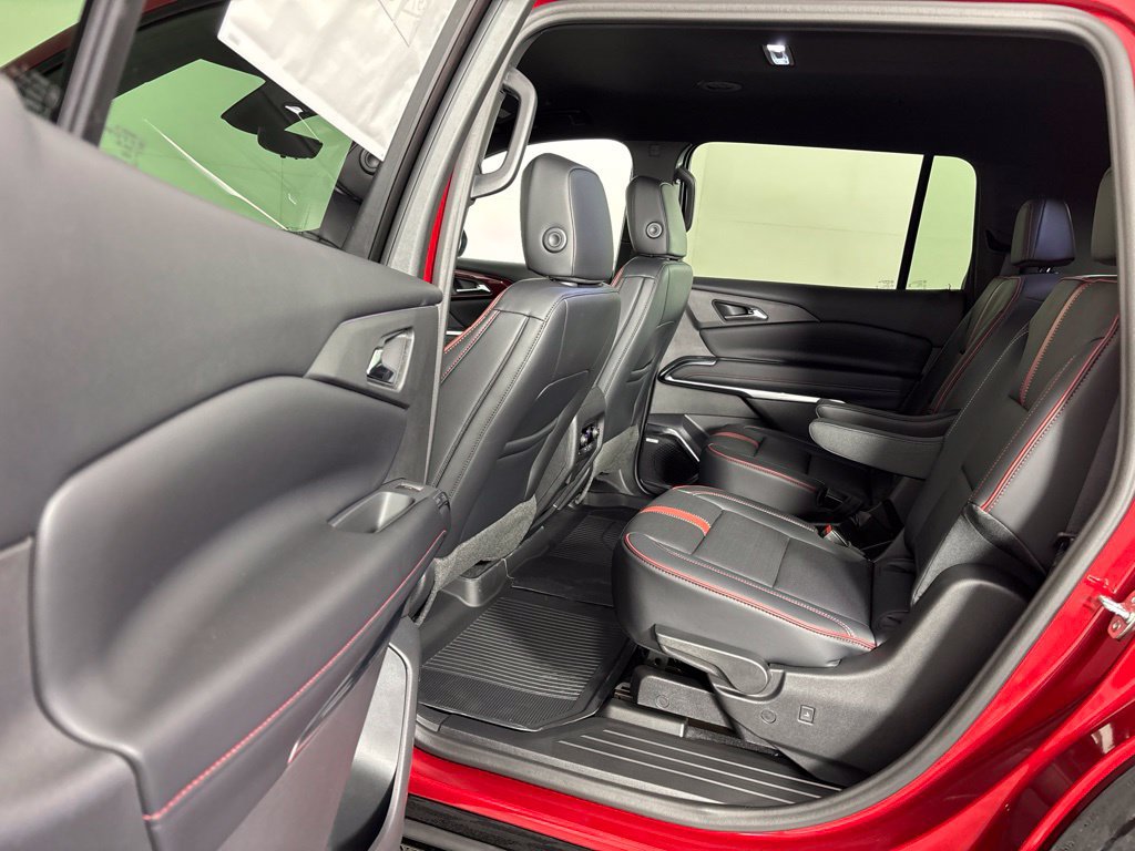 New 2027 Chevrolet Traverse RS w/ LPO, Floor Liner Package AWD/4WD image 28