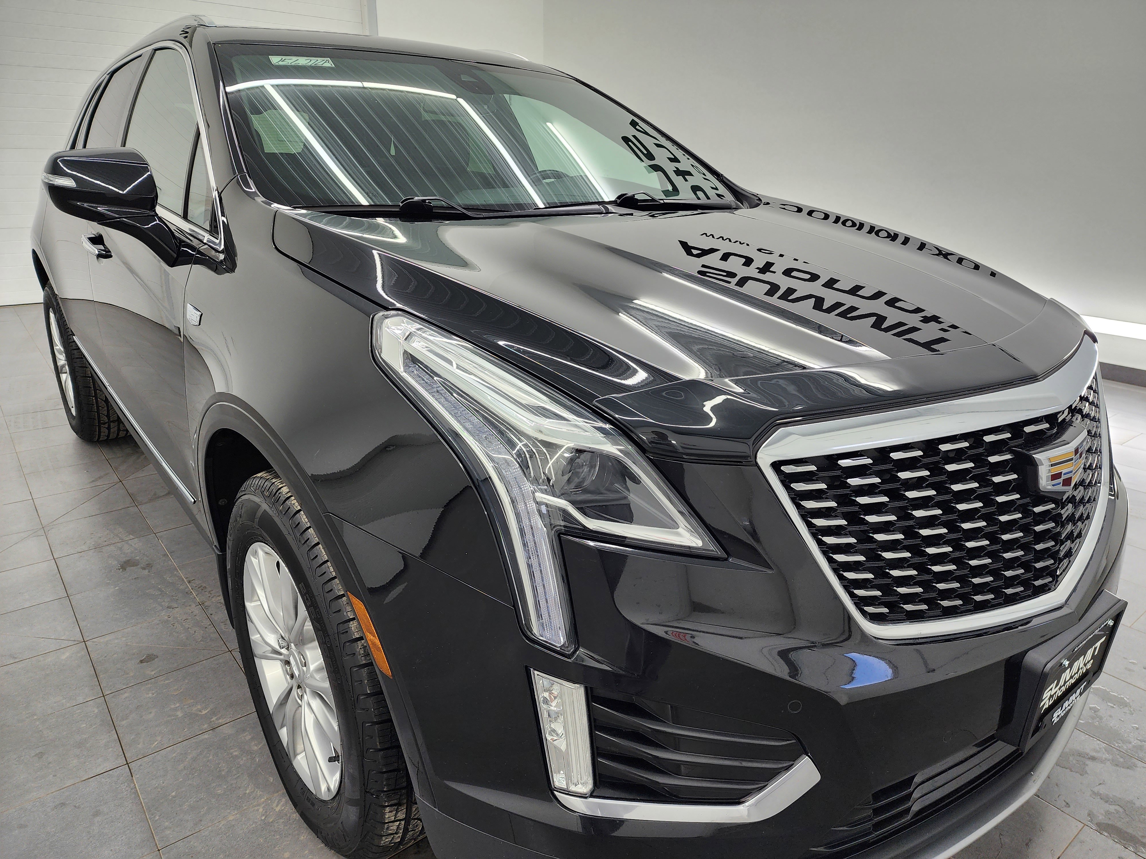 Used 2020 Cadillac XT5 Premium Luxury image 2