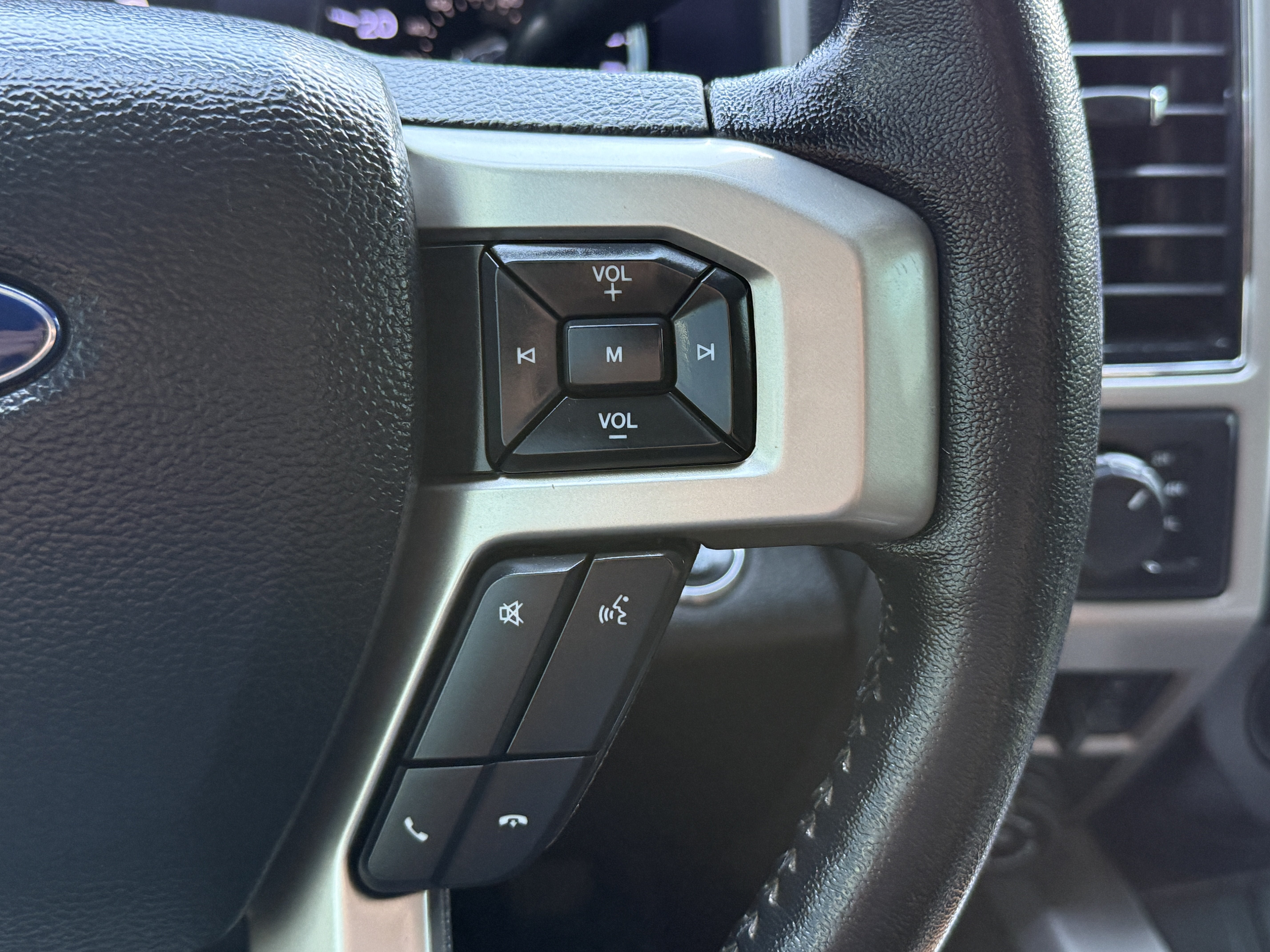Used 2020 Ford F250 Lariat AWD/4WD image 25