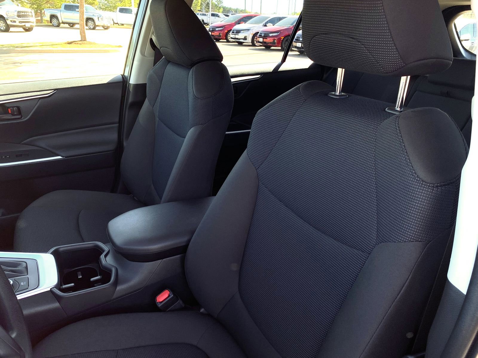 Used 2025 Toyota RAV4 LE image 12