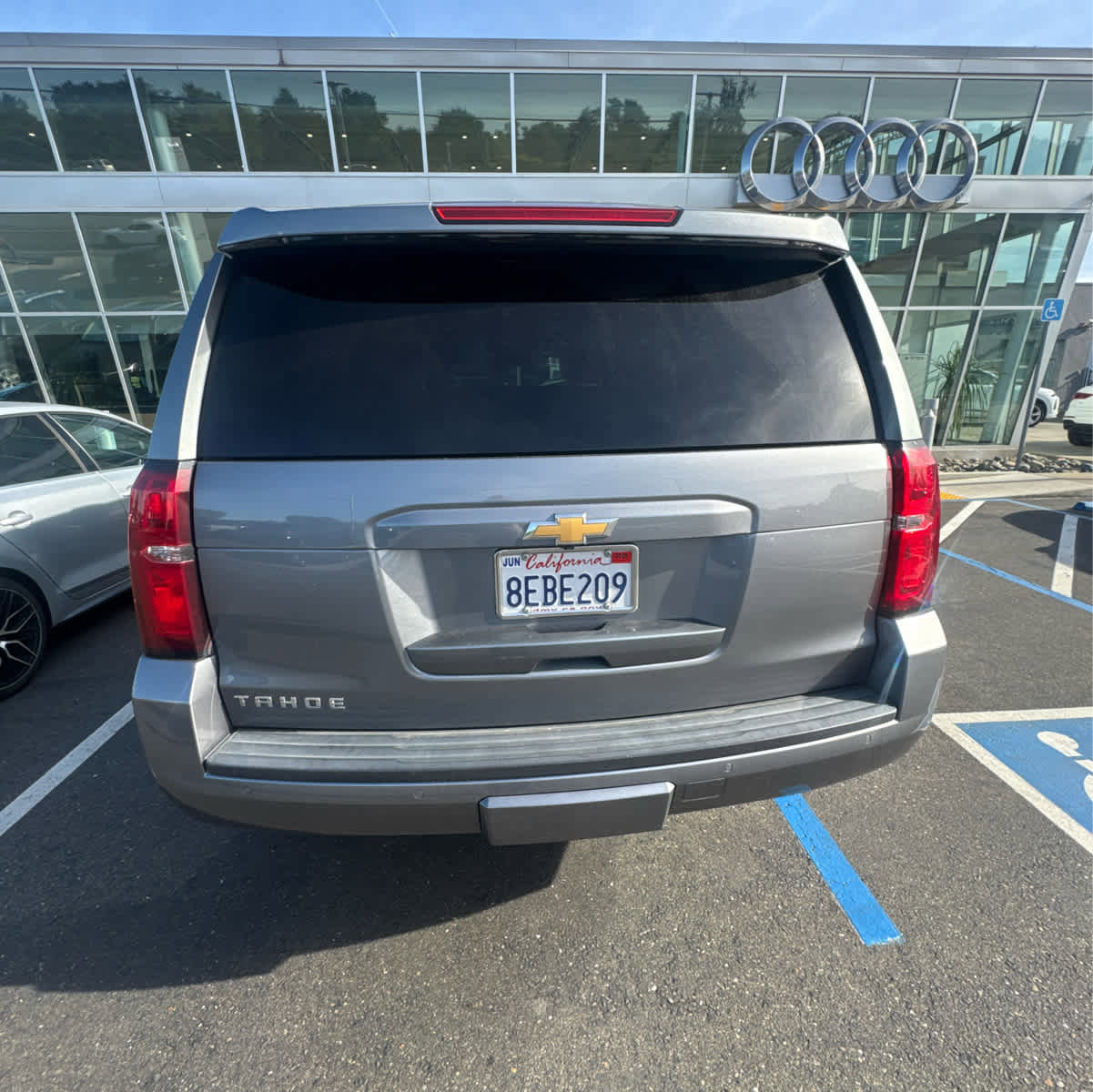 Used 2018 Chevrolet Tahoe LT image 10