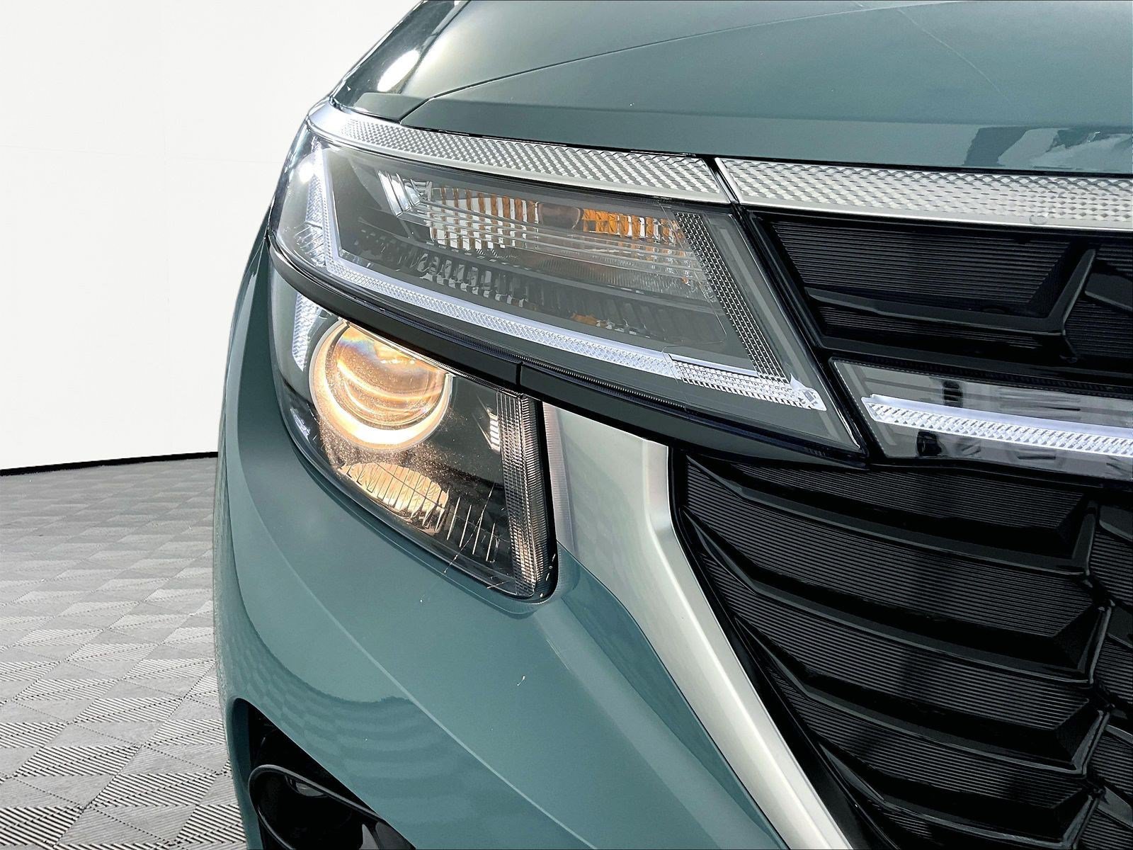 New 2026 Kia Seltos S AWD/4WD image 8