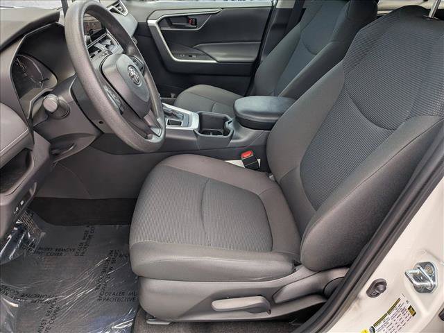 Used 2024 Toyota RAV4 LE AWD/4WD image 15