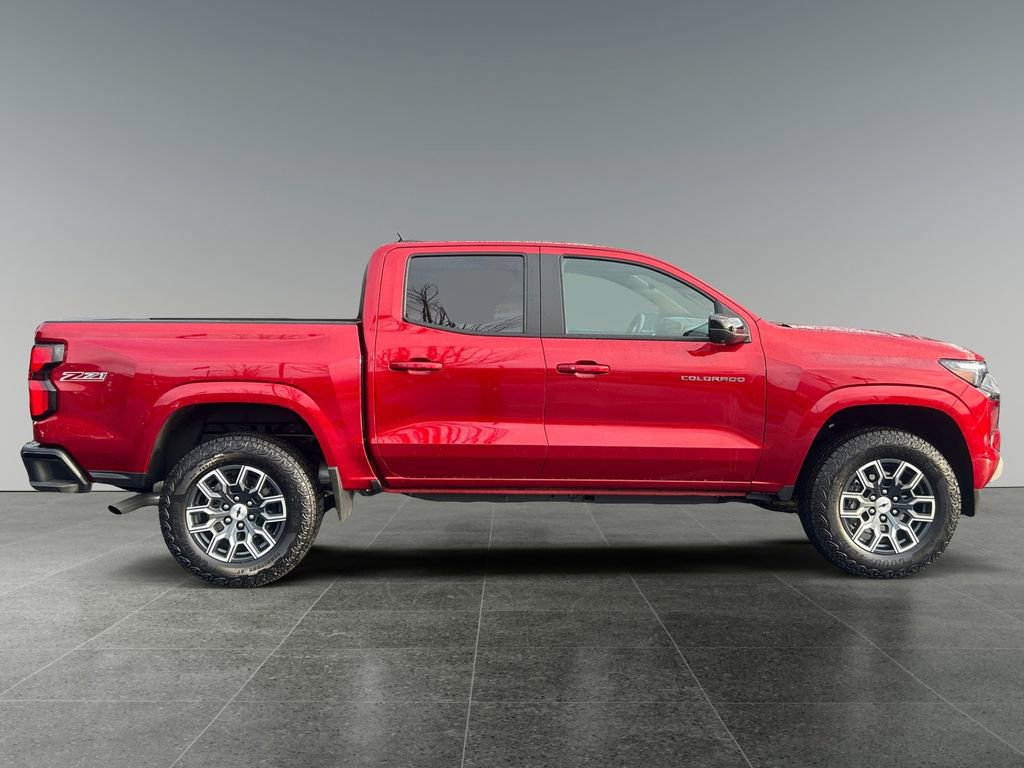 Used 2025 Chevrolet Colorado Z71 w/ Technology Package image 8