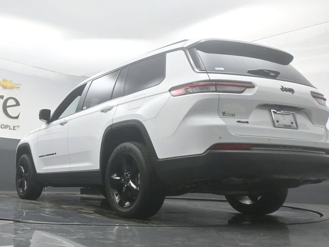 Used 2023 Jeep Grand Cherokee L Laredo AWD/4WD image 5