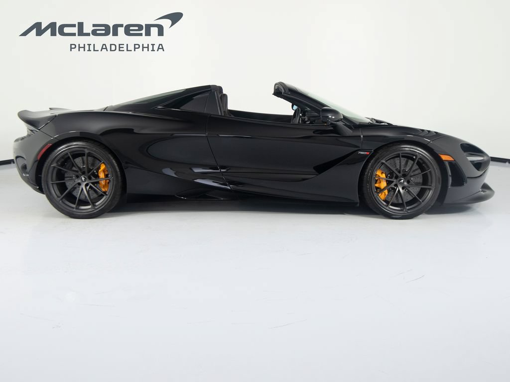 Used 2026 McLaren 750S Spider RWD image 5
