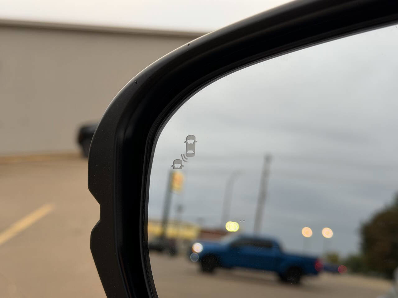 Used 2024 Honda CR-V EX-L image 16