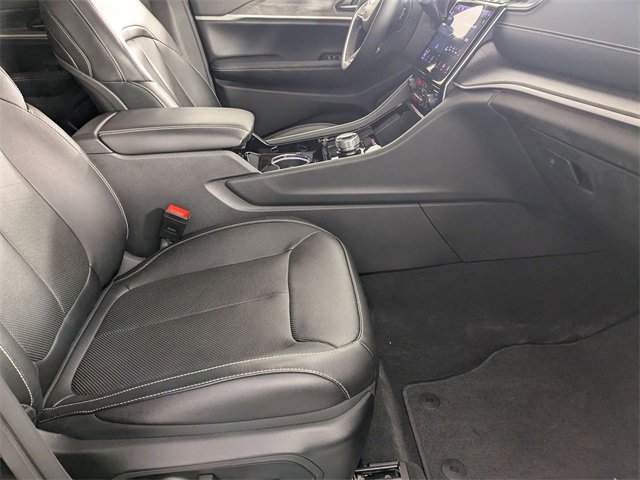 Used 2023 Jeep Grand Cherokee L Limited w/ Luxury Tech Group II image 35