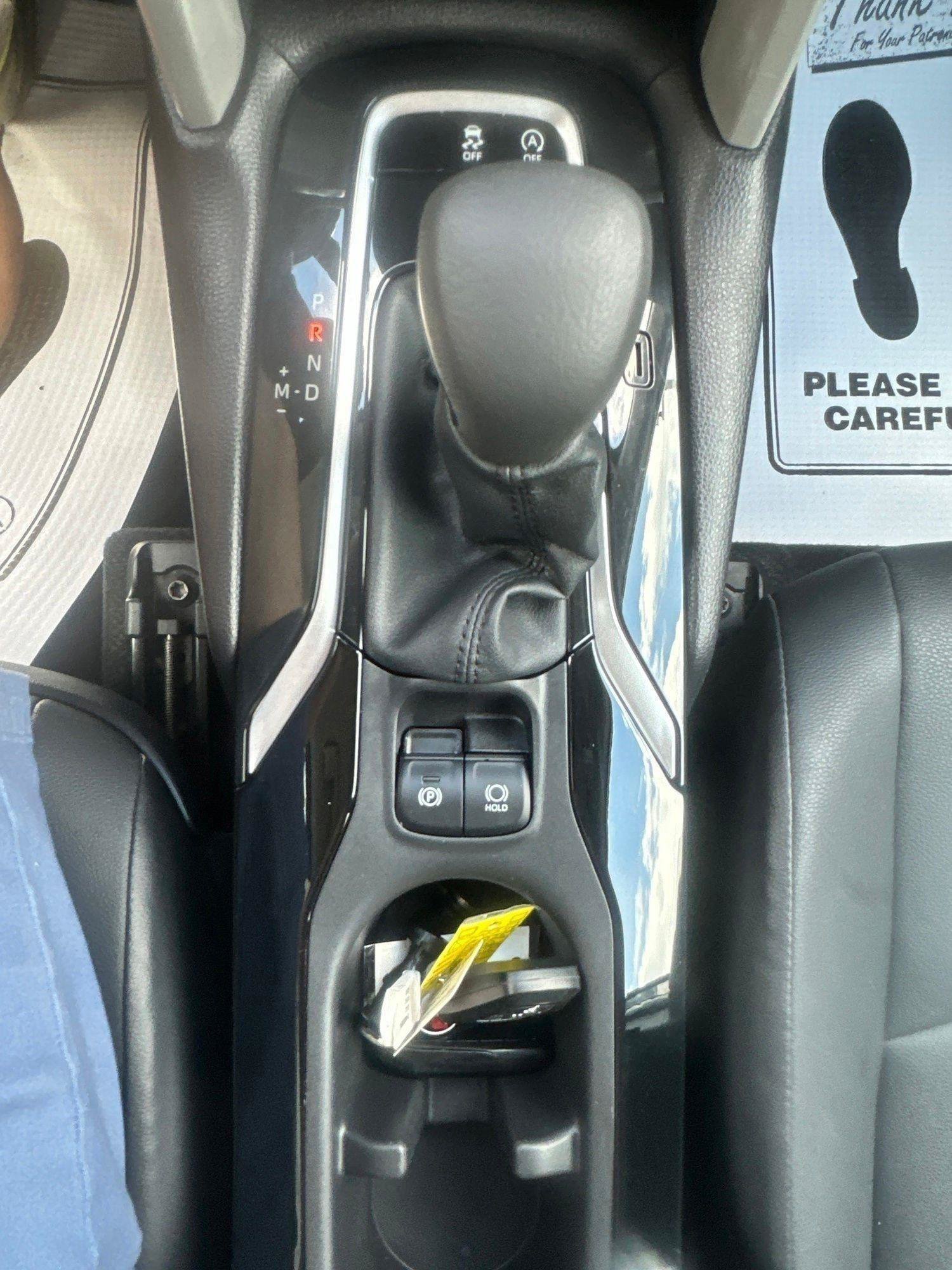 Used 2025 Toyota Corolla Cross XLE FWD image 31