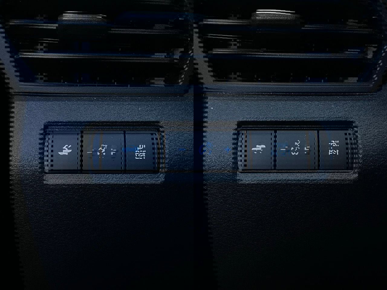 Used 2025 Nissan Altima 2.5 SV image 22