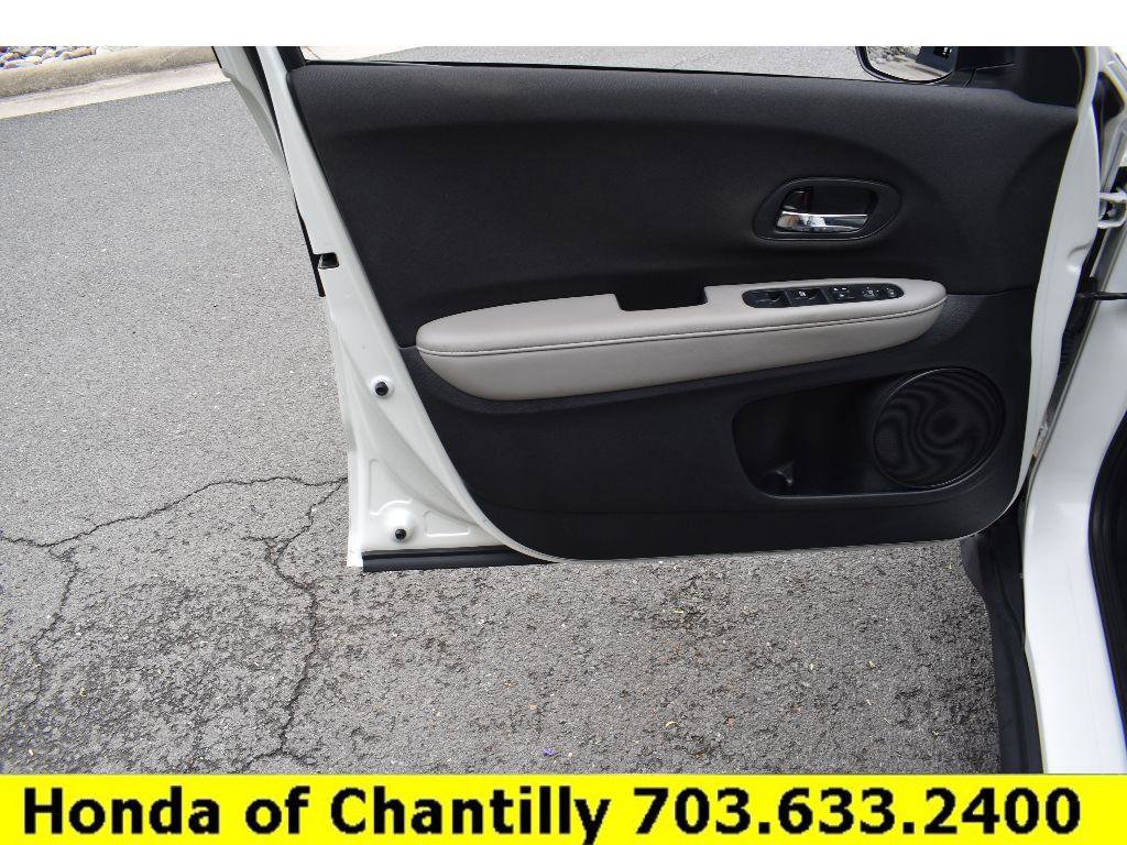 Certified 2022 Honda HR-V LX image 24