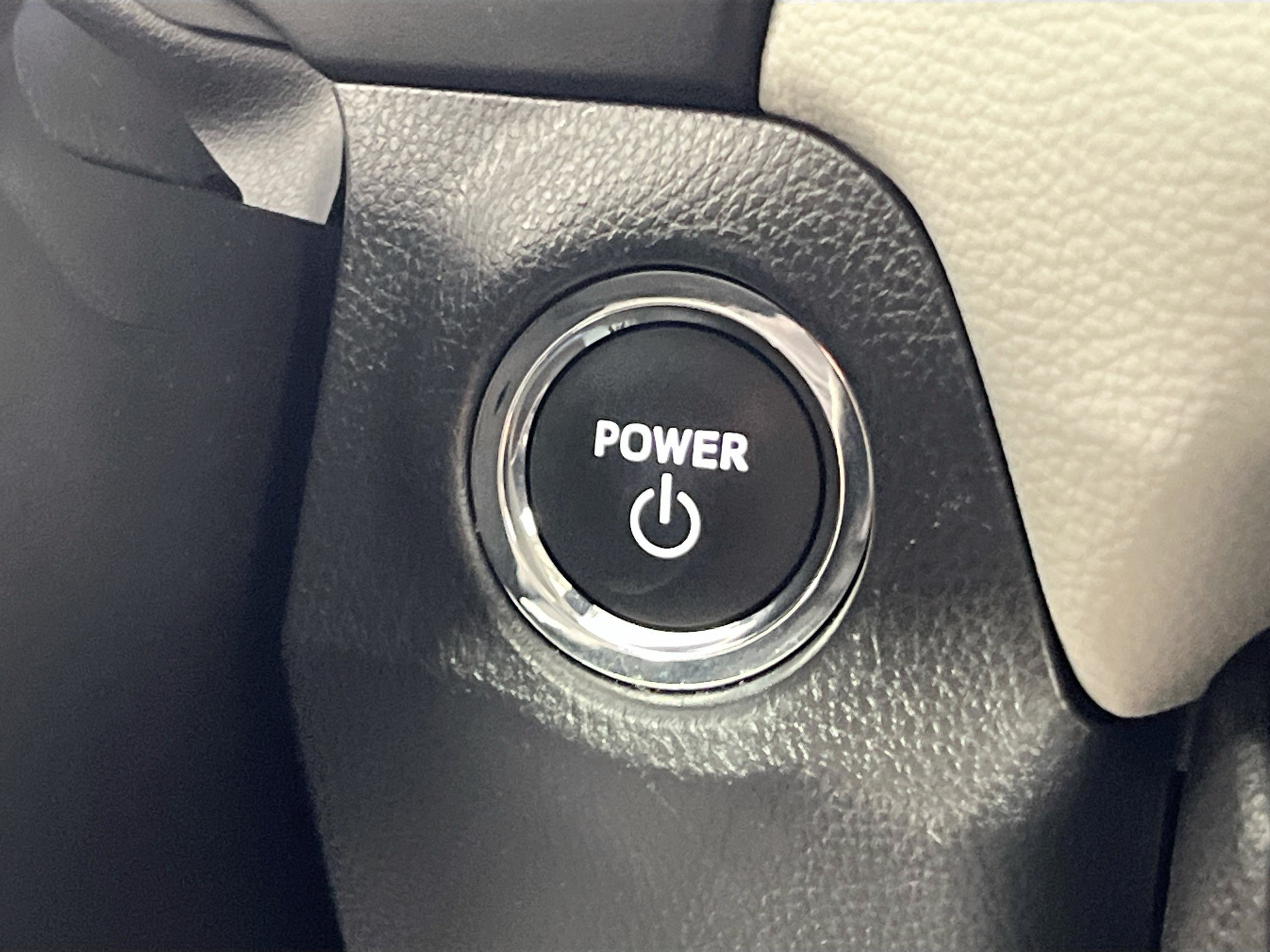 Used 2025 Toyota RAV4 XLE AWD/4WD image 23