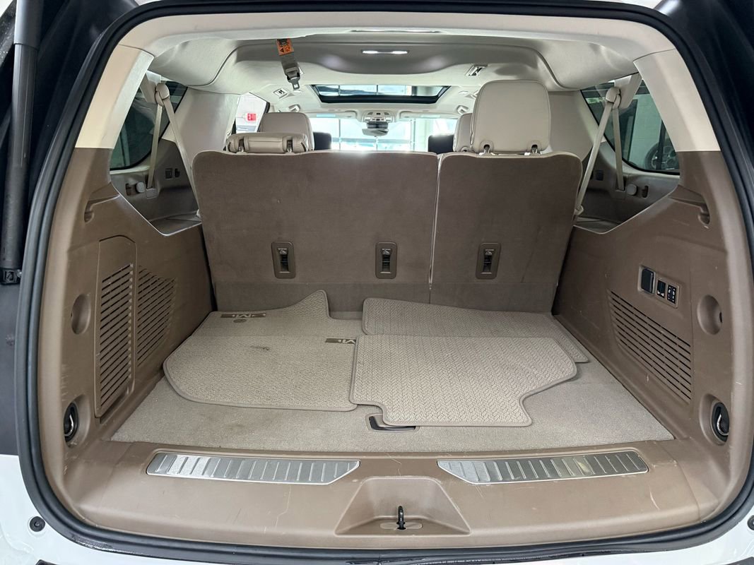 Used 2024 GMC Yukon XL Denali w/ Advanced Technology Package image 17