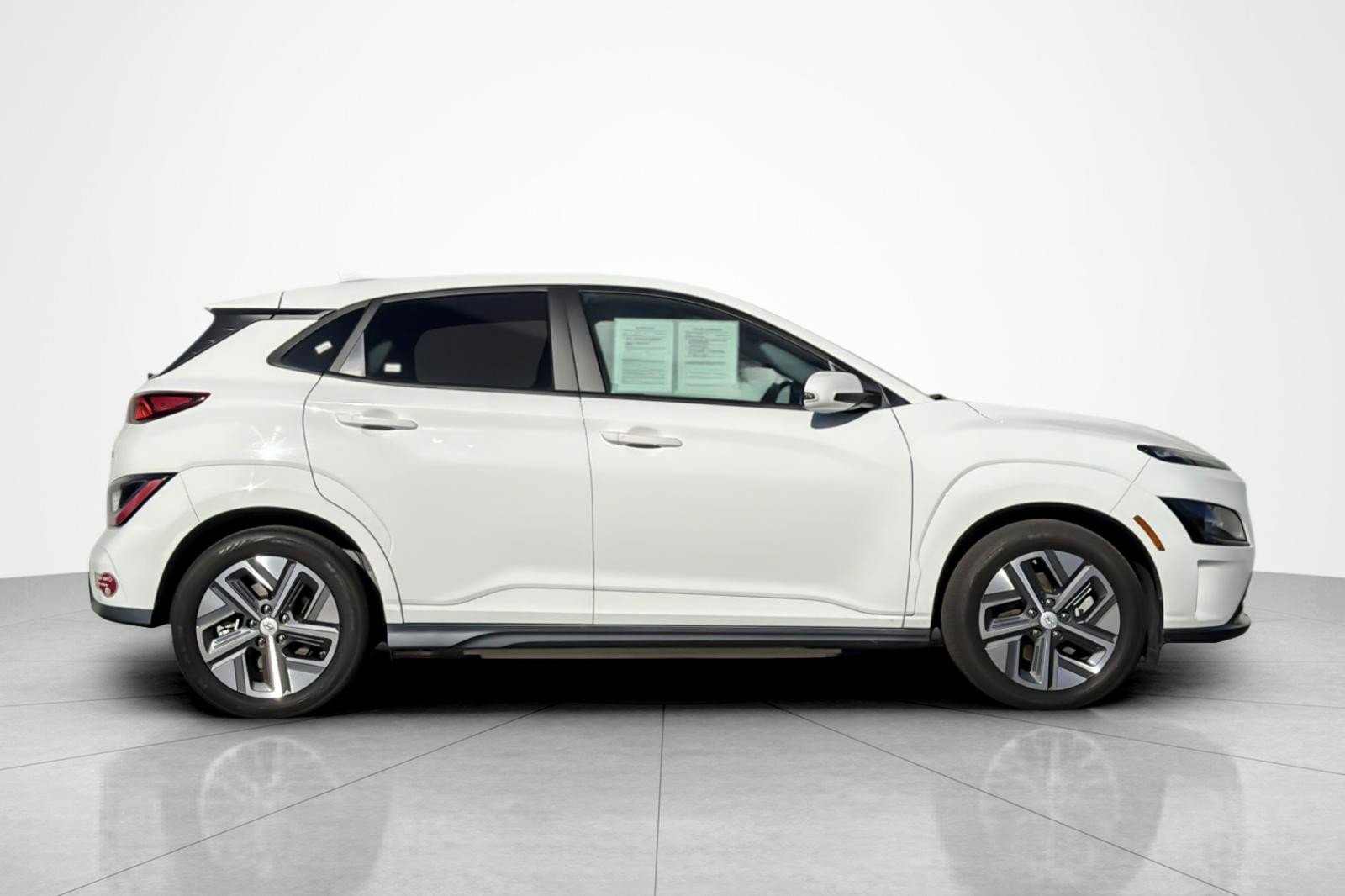 Used 2022 Hyundai Kona SEL w/ Convenience Package image 6