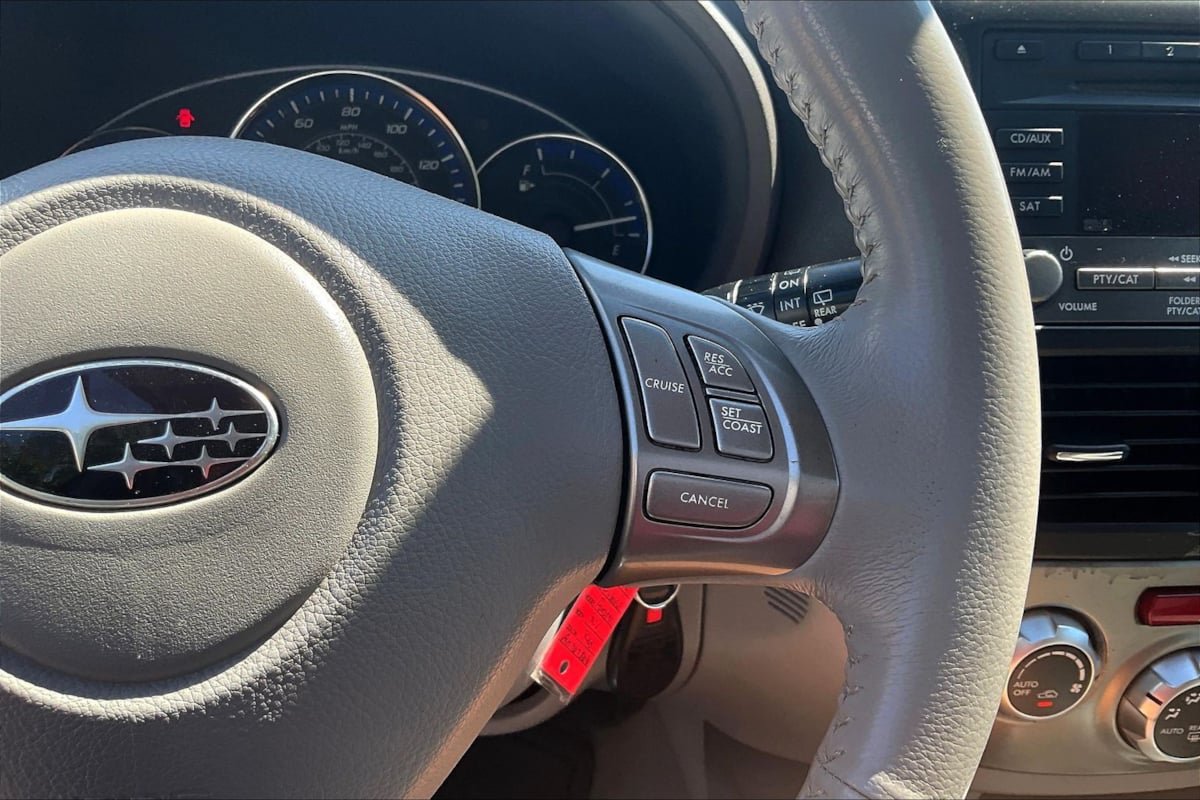 Used 2010 Subaru Forester 2.5X Limited AWD/4WD image 12