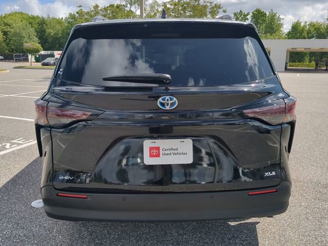 Certified 2025 Toyota Sienna XLE image 5