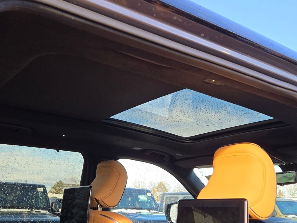 Used 2024 Jeep Grand Cherokee L Summit image 12