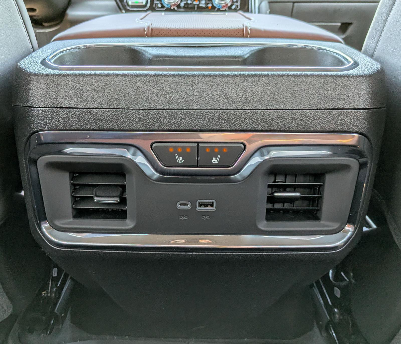 New 2026 GMC Sierra 2500 Denali Ultimate w/ LPO, Black Badging Package AWD/4WD image 24