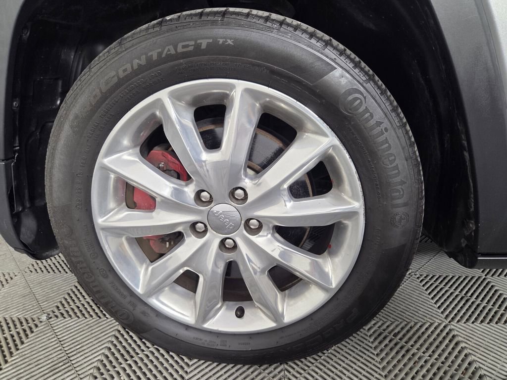 Certified 2017 Jeep Cherokee Limited w/ Technology Group image 10