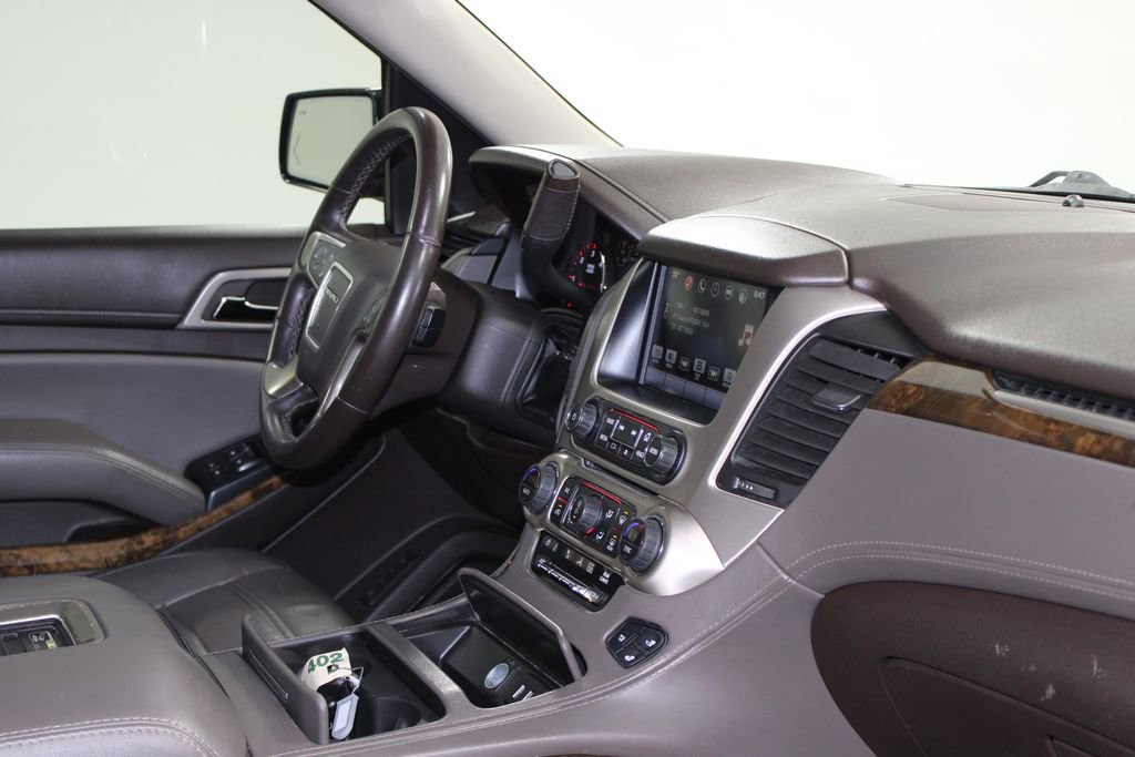 Used 2016 GMC Yukon Denali w/ Open Road Package image 32