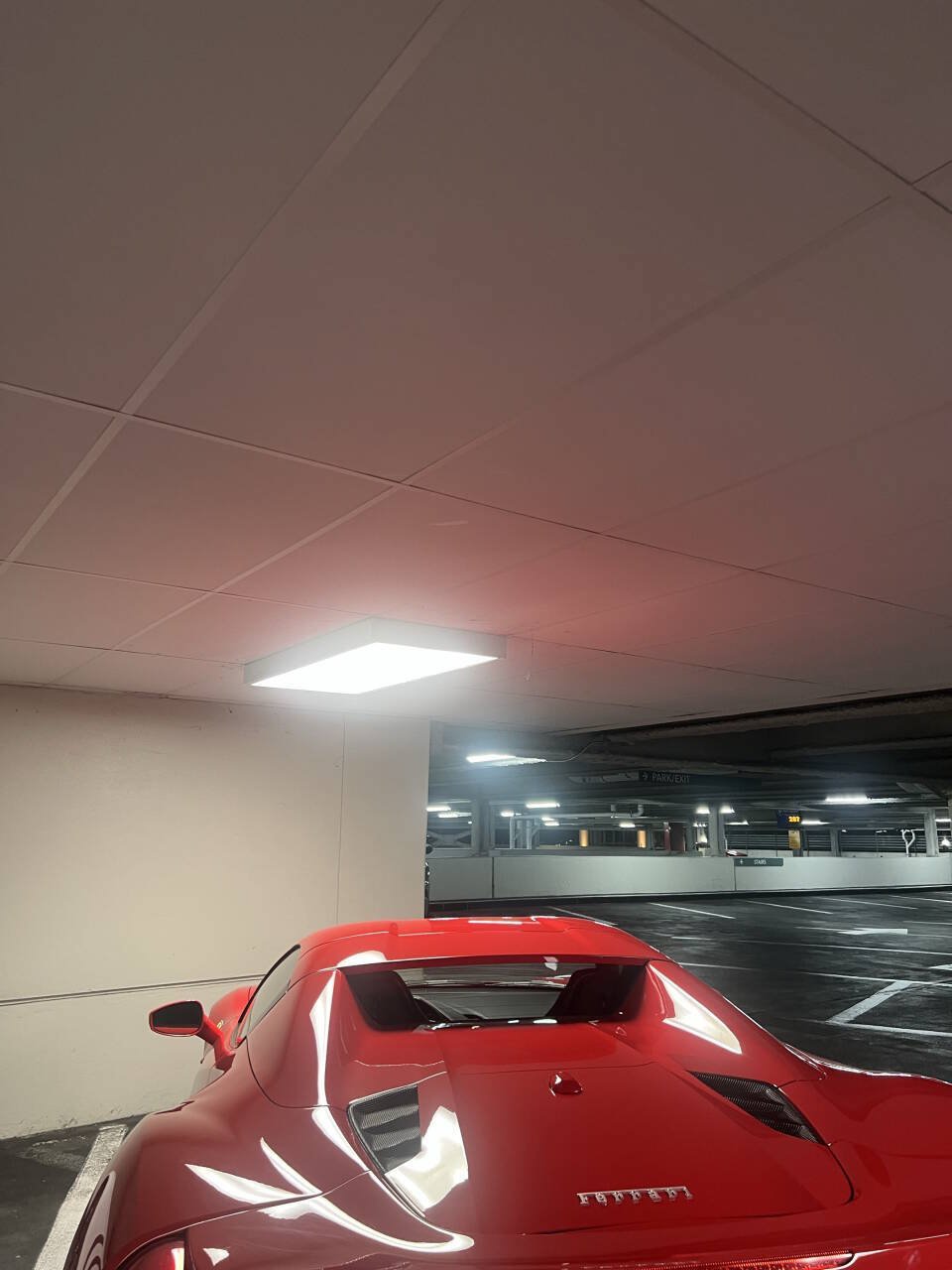 Used 2018 Ferrari 488 Spider RWD image 19
