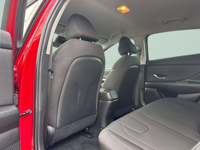 Used 2023 Hyundai Elantra SEL w/ Convenience Package FWD image 24