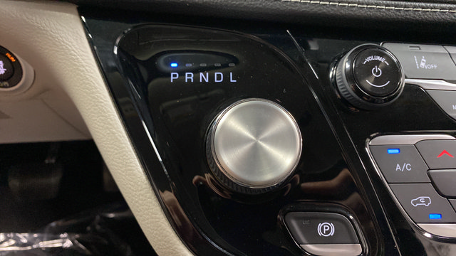 Used 2022 Chrysler Pacifica Touring-L FWD image 18