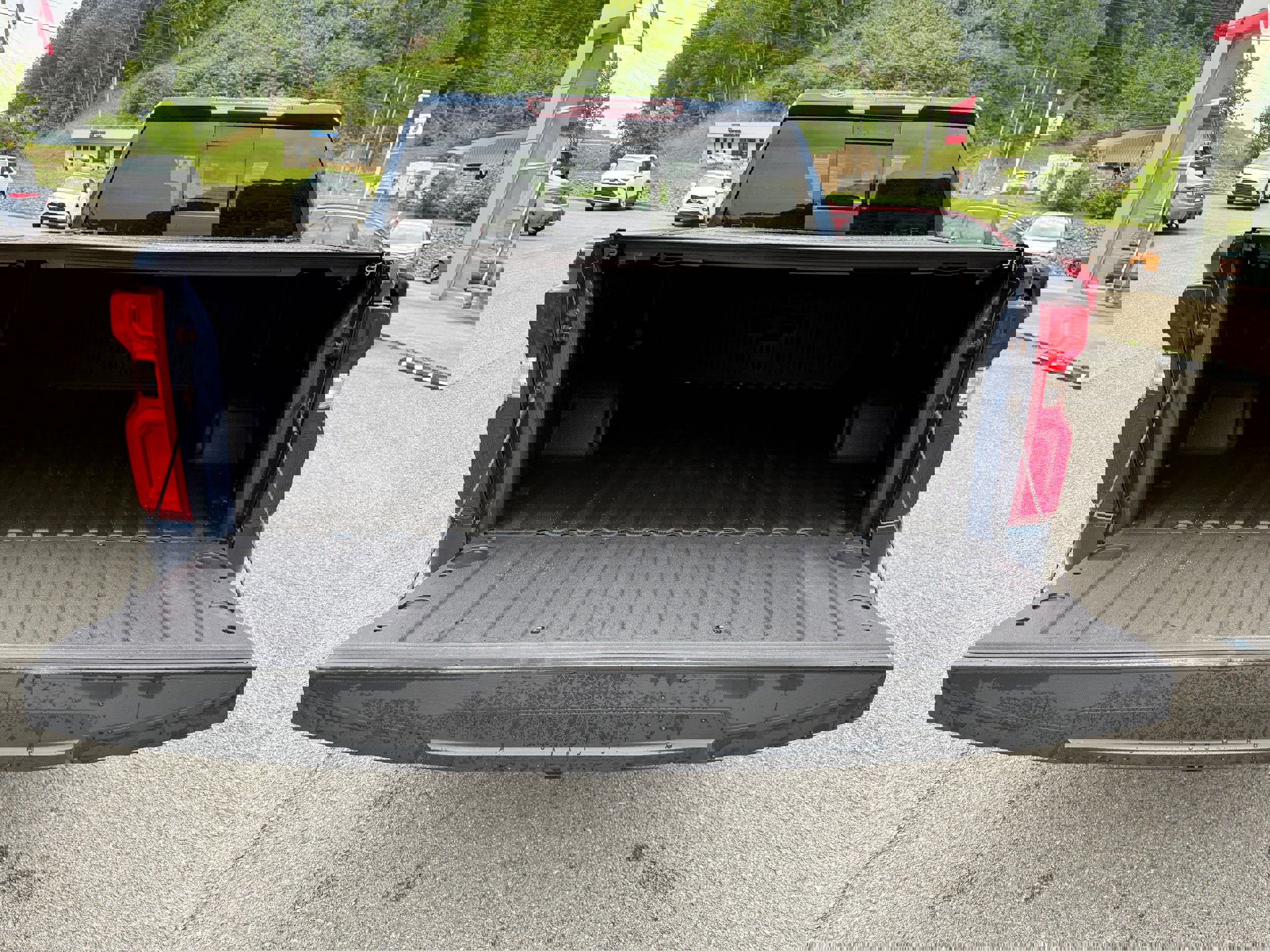 Used 2019 Chevrolet Silverado 1500 LTZ image 11