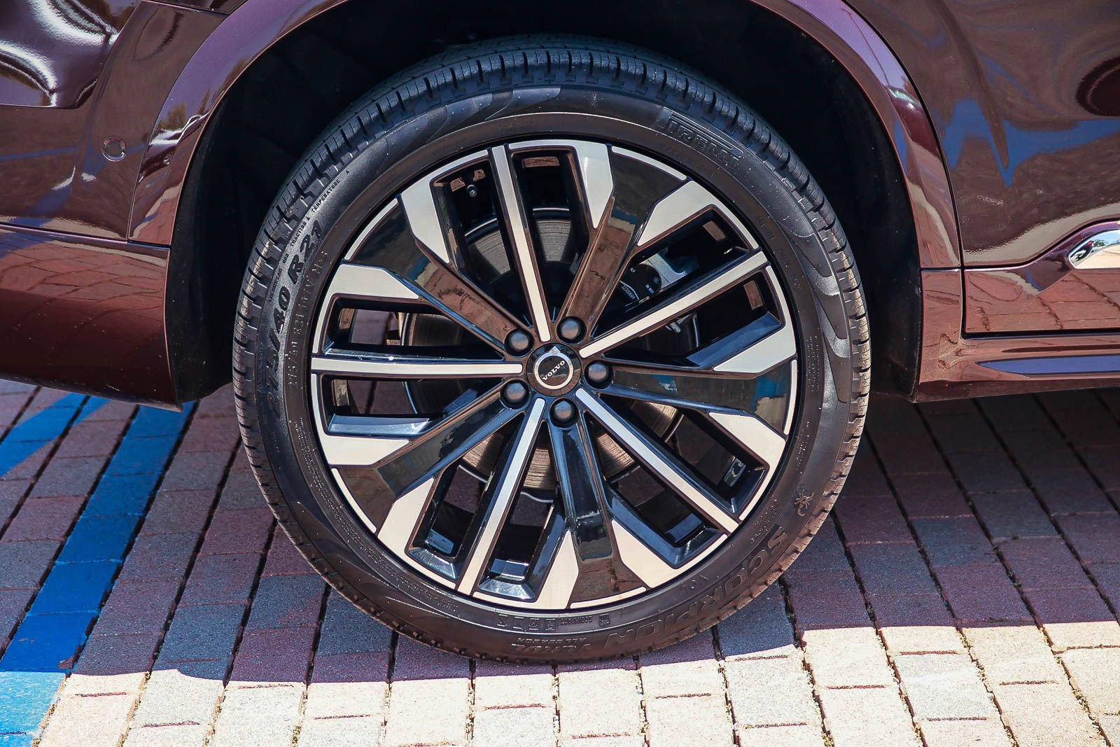 Certified 2026 Volvo XC90 B5 Plus w/ Protection Package AWD/4WD image 10