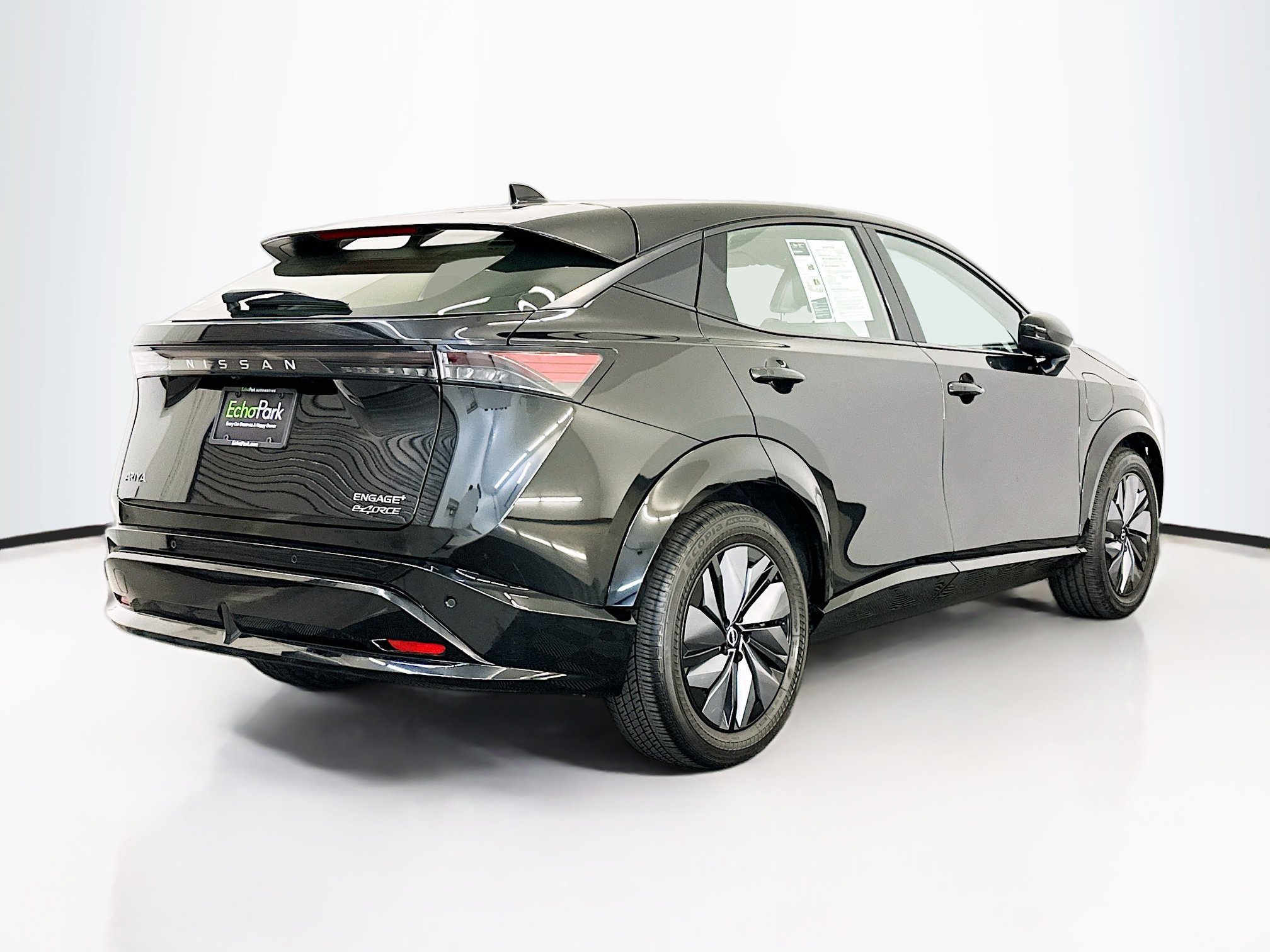 Used 2023 Nissan Ariya AWD image 9